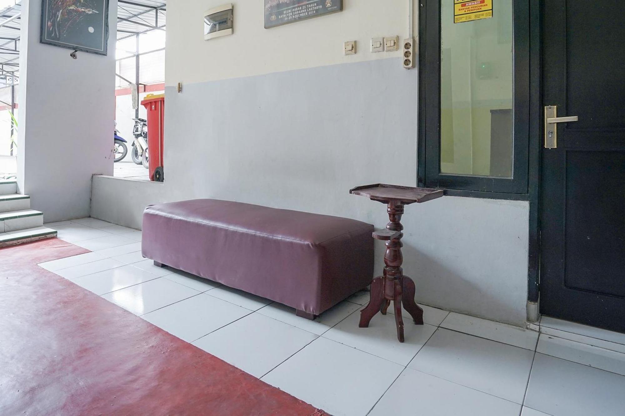 Hotel O Seturan Near Hartono Mall Yogyakarta Formerly Maleo Kostel Kejayan Exterior foto